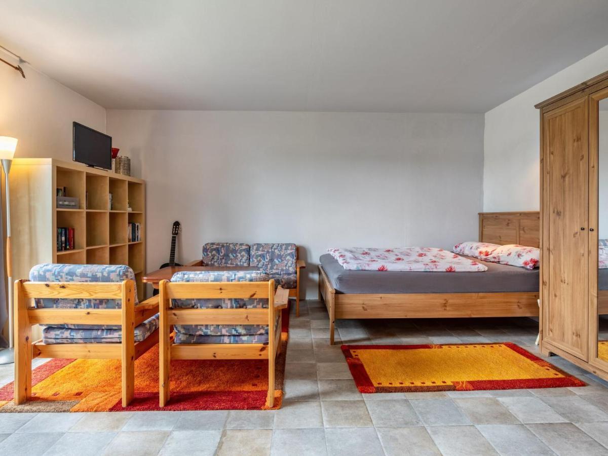 Snug Holiday Home In Divitz Spoldershagen Near Skydiving ภายนอก รูปภาพ